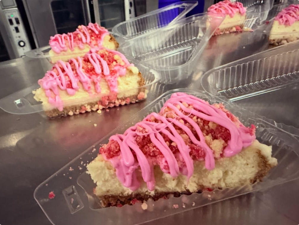 Cheesecake Slices — Strawberry Crumble